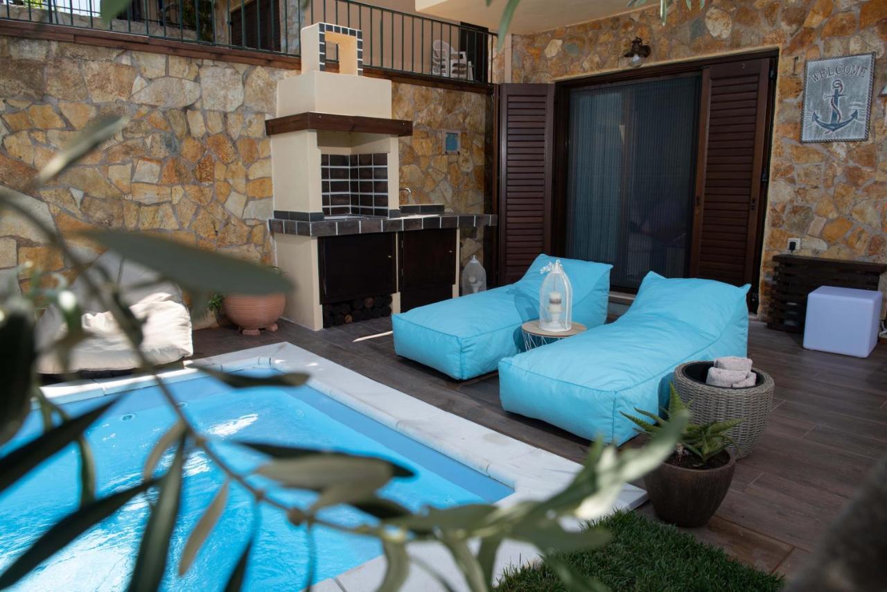 Dandy Villas Nea Roda - Melodic Waves - Private - Pool - Parking - Cellar Zewnętrze zdjęcie