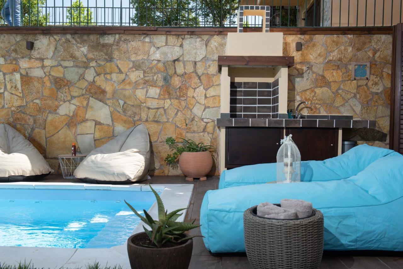 Dandy Villas Nea Roda - Melodic Waves - Private - Pool - Parking - Cellar Zewnętrze zdjęcie