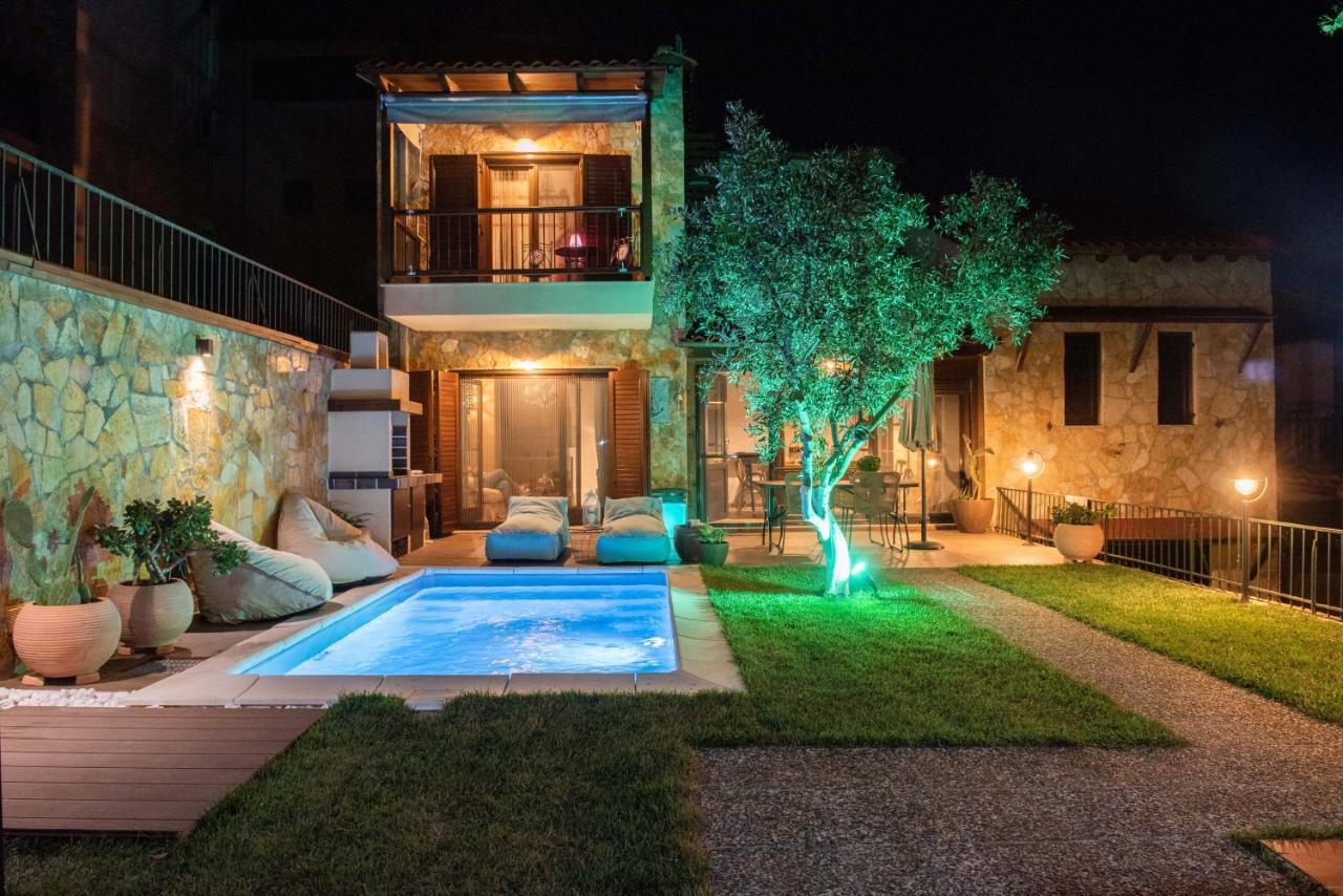 Dandy Villas Nea Roda - Melodic Waves - Private - Pool - Parking - Cellar Zewnętrze zdjęcie