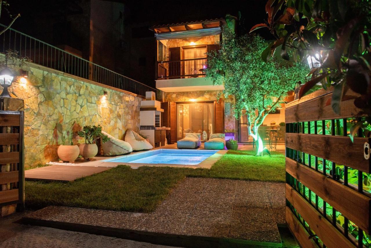 Dandy Villas Nea Roda - Melodic Waves - Private - Pool - Parking - Cellar Zewnętrze zdjęcie