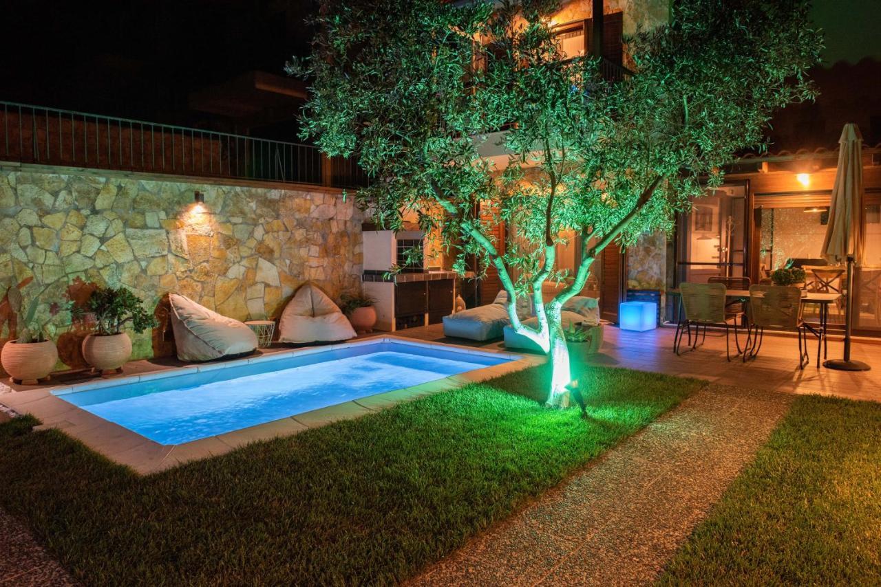 Dandy Villas Nea Roda - Melodic Waves - Private - Pool - Parking - Cellar Zewnętrze zdjęcie